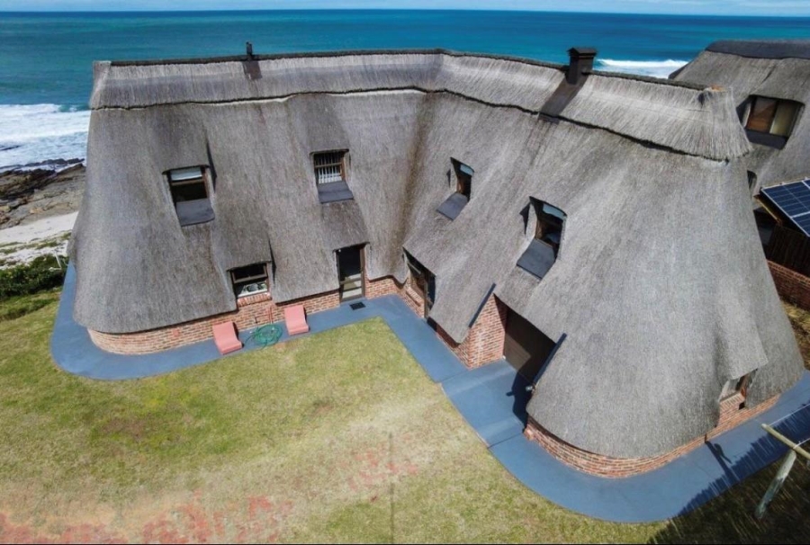 To Let 4 Bedroom Property for Rent in Stilbaai Western Cape